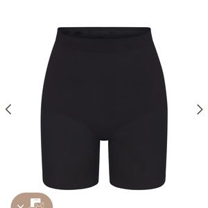 SKIMS seamless sculpt mid thigh short